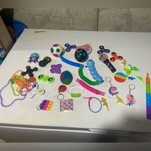 Huge lot of fidget toys !